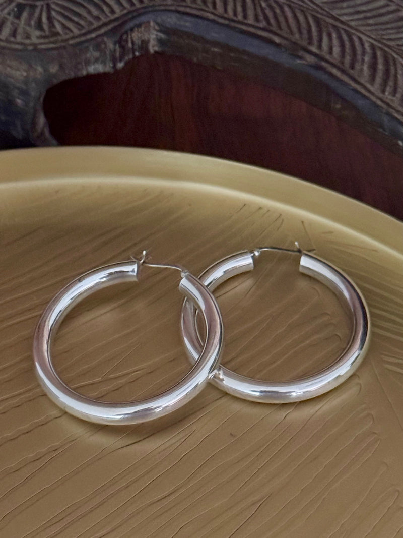 Yamuna hoops
