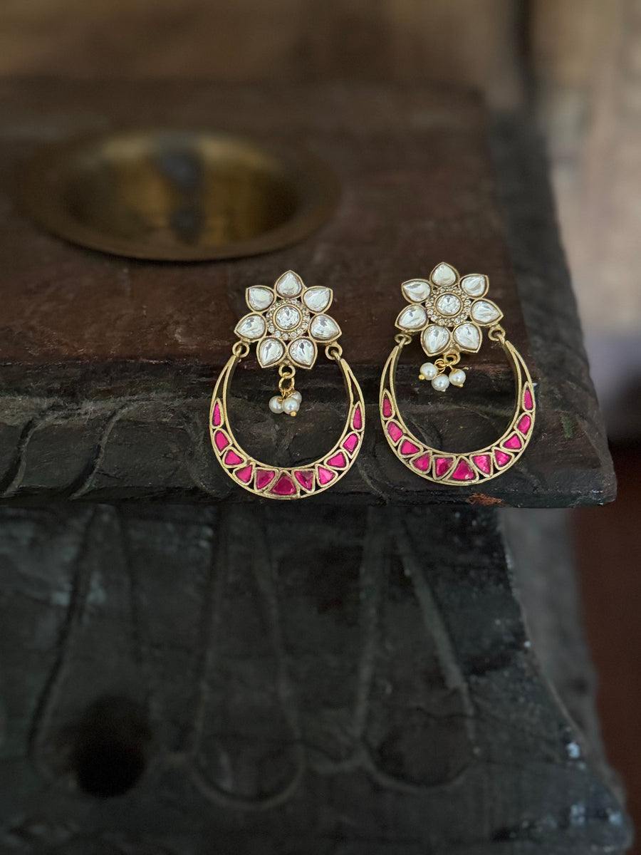 Phool Gulabi earrings