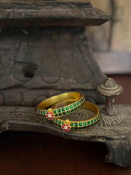 Jadau kundan bangles
