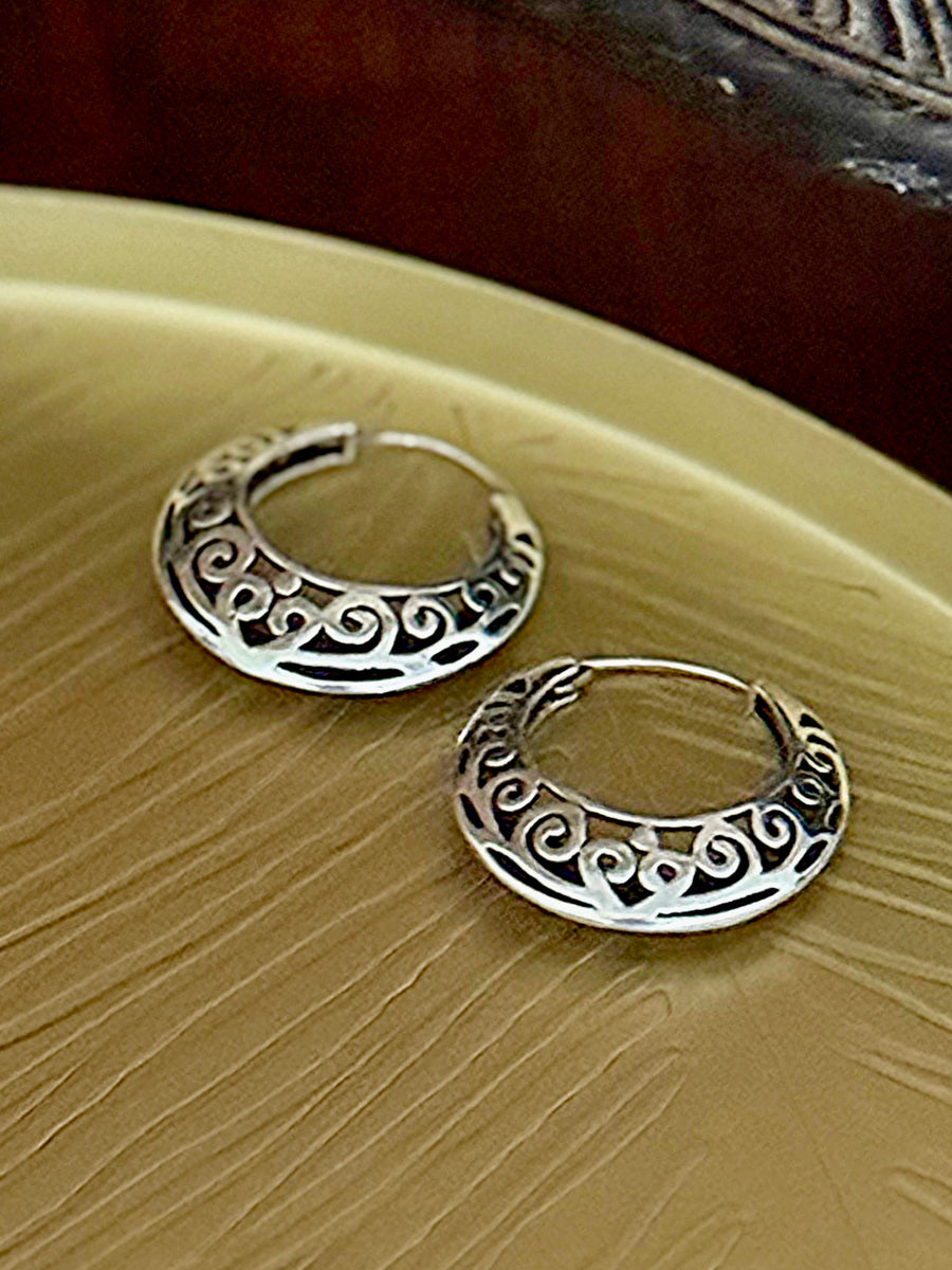 Kanika hoops
