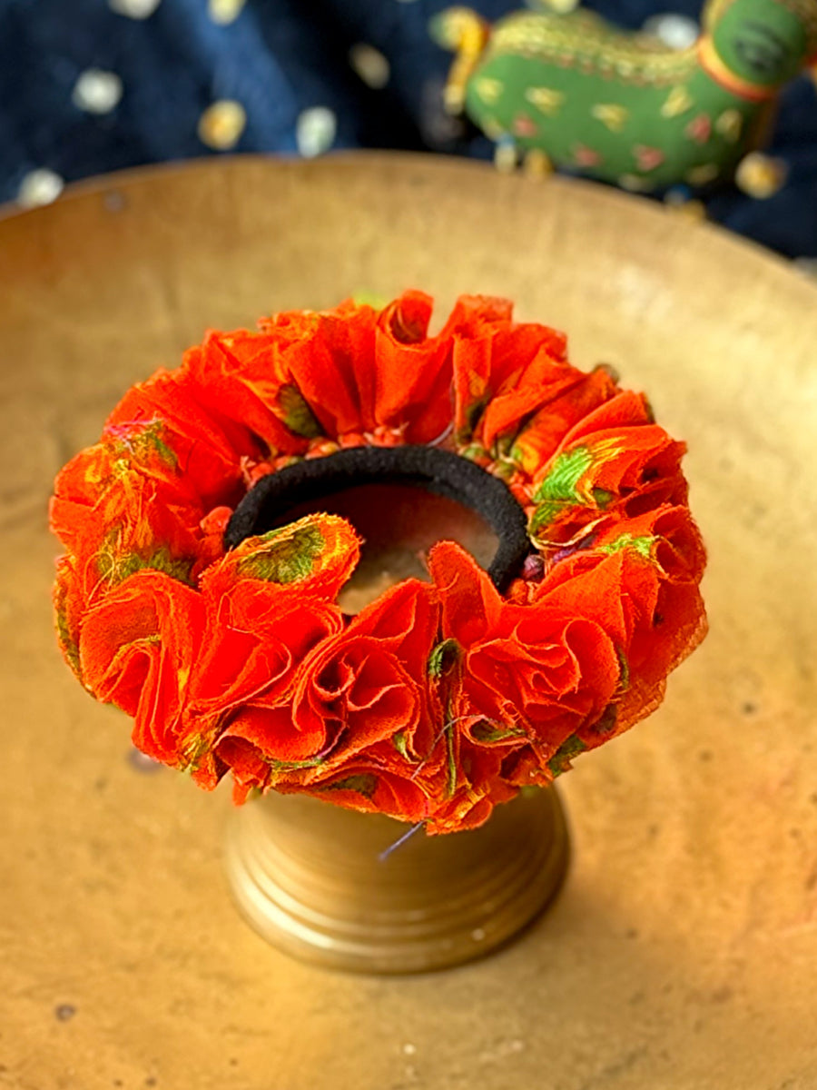Gulnar scrunchies