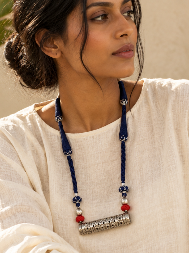 Turi neckpiece