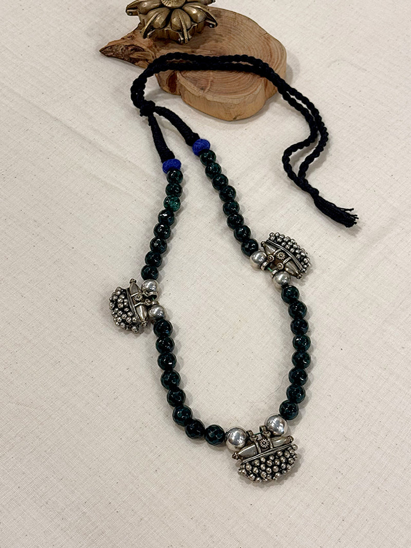 Madaliya neckpiece